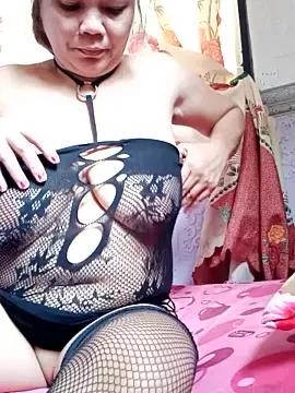 Girls: discover live performances with matured cam models, from teasing to fixations, in a variety of stunning live sex cams.