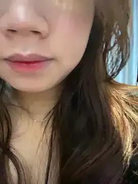 Hotellinh12 from StripChat is Freechat