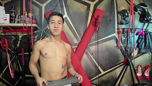 Hotsubmissive from StripChat is Freechat