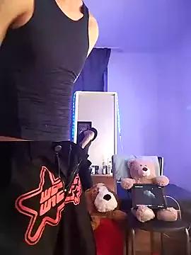 Girls: discover live performances with matured cam models, from teasing to fixations, in a variety of stunning live sex cams.