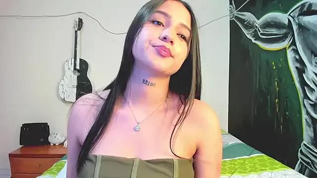 Hott_Hanna from StripChat