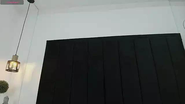Girls: discover live performances with matured cam models, from teasing to fixations, in a variety of stunning live sex cams.