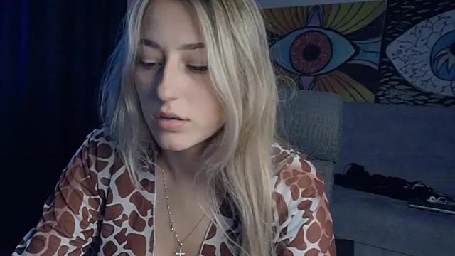 Girls: discover live performances with matured cam models, from teasing to fixations, in a variety of stunning live sex cams.