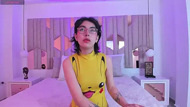 Girls: discover live performances with matured cam models, from teasing to fixations, in a variety of stunning live sex cams.