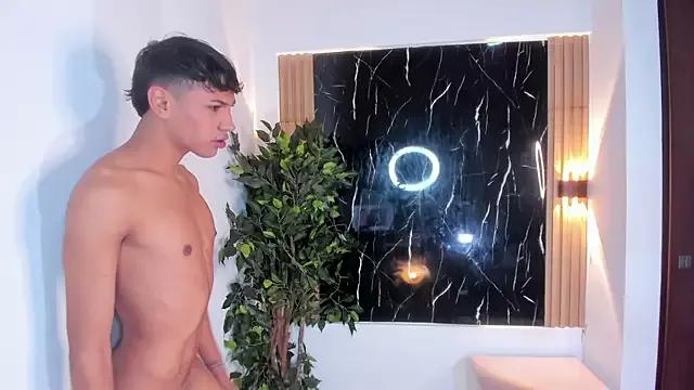 im_sebaslopez from StripChat is Freechat