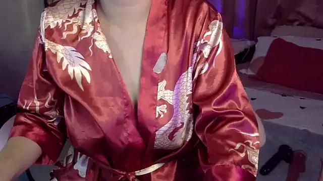 Girls: discover live performances with matured cam models, from teasing to fixations, in a variety of stunning live sex cams.