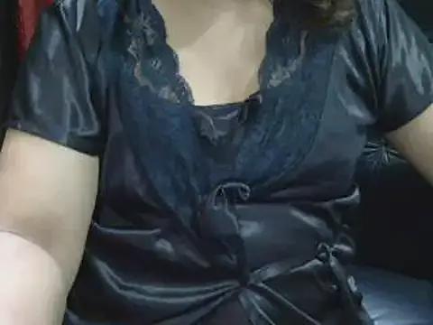 Girls: discover live performances with matured cam models, from teasing to fixations, in a variety of stunning live sex cams.