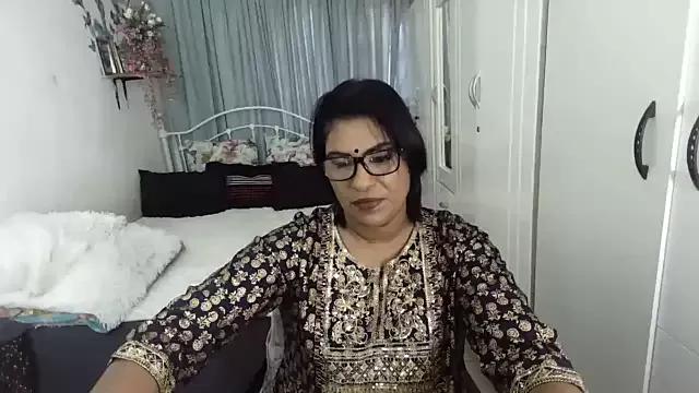Indiandesire23 from StripChat