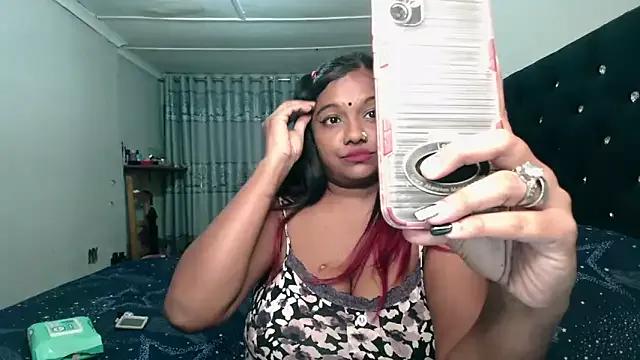 Indianmayaxoxo from StripChat is Freechat