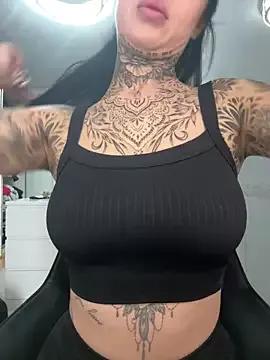 Girls: discover live performances with matured cam models, from teasing to fixations, in a variety of stunning live sex cams.