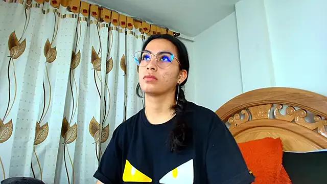 iris_mandarine from StripChat is Freechat