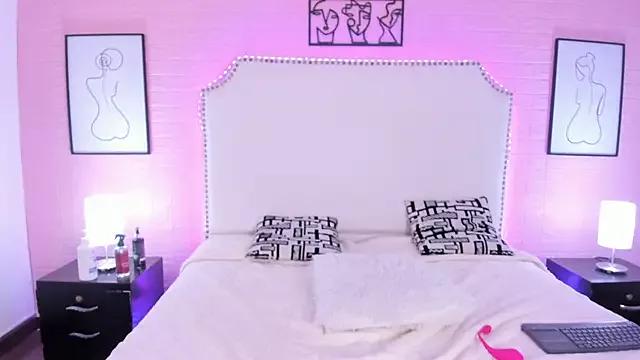 Girls: discover live performances with matured cam models, from teasing to fixations, in a variety of stunning live sex cams.