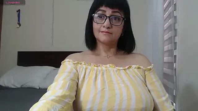 Girls: discover live performances with matured cam models, from teasing to fixations, in a variety of stunning live sex cams.