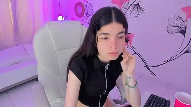 Girls: discover live performances with matured cam models, from teasing to fixations, in a variety of stunning live sex cams.