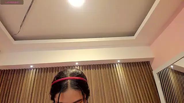 Girls: discover live performances with matured cam models, from teasing to fixations, in a variety of stunning live sex cams.