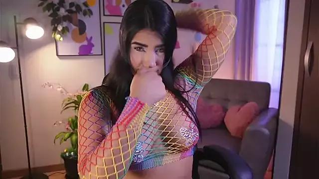 Girls: discover live performances with matured cam models, from teasing to fixations, in a variety of stunning live sex cams.