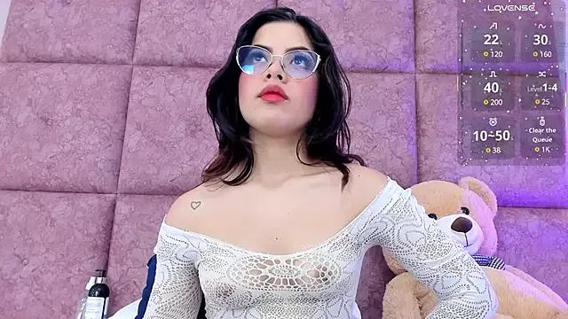 Girls: discover live performances with matured cam models, from teasing to fixations, in a variety of stunning live sex cams.