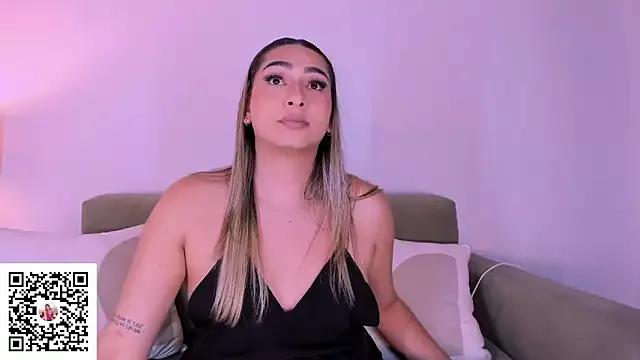 Girls: discover live performances with matured cam models, from teasing to fixations, in a variety of stunning live sex cams.