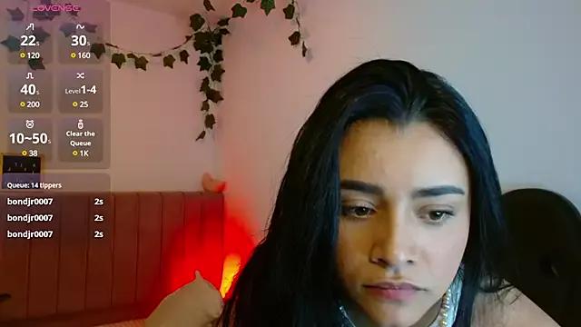 IsabelleColette on StripChat 