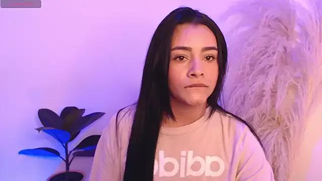 IsabelleColette on StripChat 