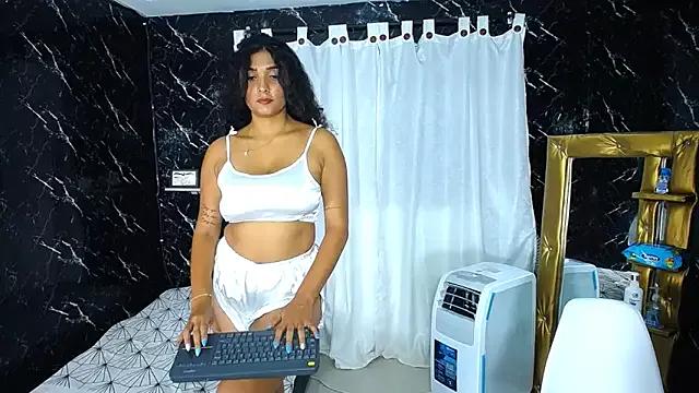 Girls: discover live performances with matured cam models, from teasing to fixations, in a variety of stunning live sex cams.