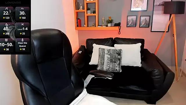 Girls: discover live performances with matured cam models, from teasing to fixations, in a variety of stunning live sex cams.
