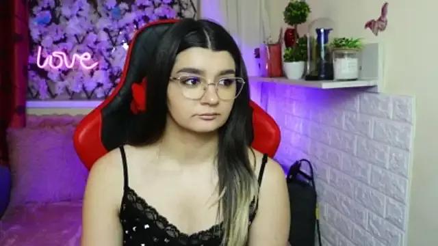 JellyJux from StripChat
