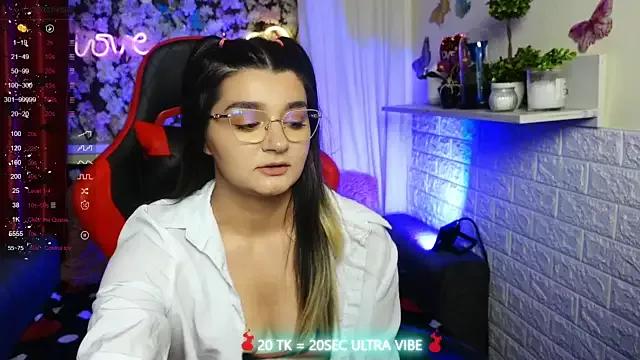 JellyJux from StripChat