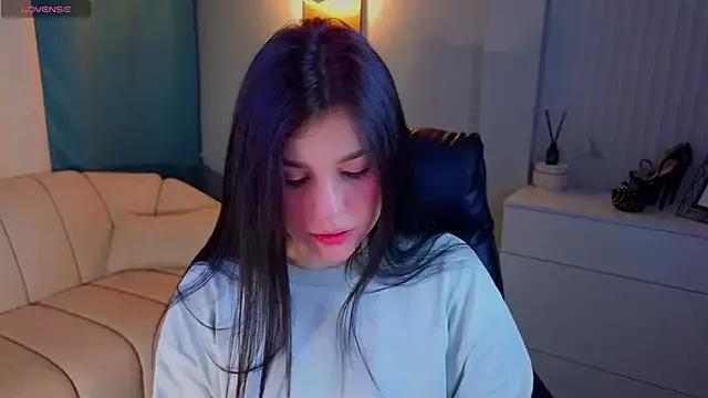 Girls: discover live performances with matured cam models, from teasing to fixations, in a variety of stunning live sex cams.