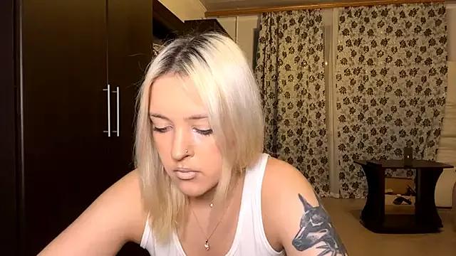Jenniferboom from StripChat