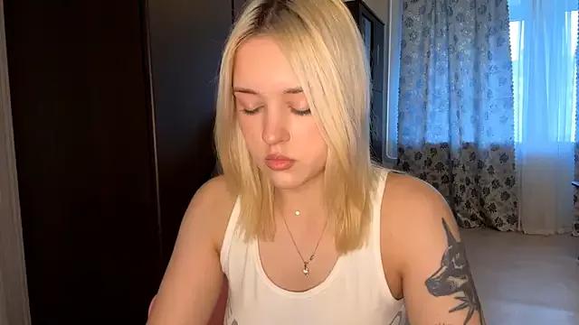 Jenniferboom from StripChat
