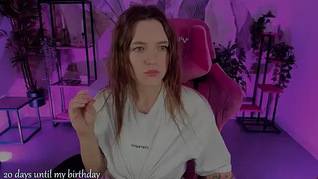 Girls: discover live performances with matured cam models, from teasing to fixations, in a variety of stunning live sex cams.