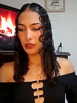 Girls: discover live performances with matured cam models, from teasing to fixations, in a variety of stunning live sex cams.