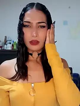 Girls: discover live performances with matured cam models, from teasing to fixations, in a variety of stunning live sex cams.