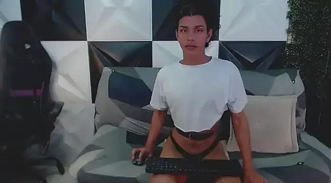 Girls: discover live performances with matured cam models, from teasing to fixations, in a variety of stunning live sex cams.