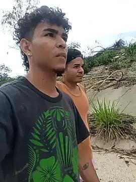 Jhon-big-cock from StripChat is Freechat
