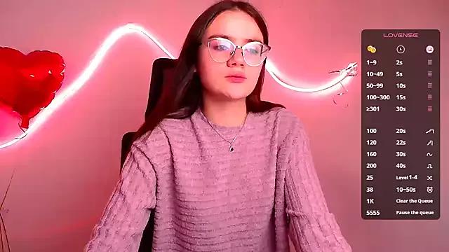 Girls: discover live performances with matured cam models, from teasing to fixations, in a variety of stunning live sex cams.