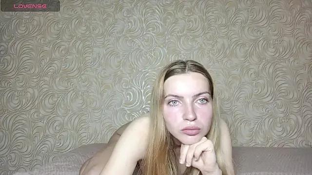 JuiliOnesunray from StripChat is Freechat