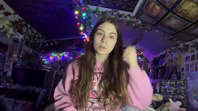 JulesLoves from StripChat is Freechat