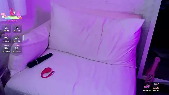 Girls: discover live performances with matured cam models, from teasing to fixations, in a variety of stunning live sex cams.