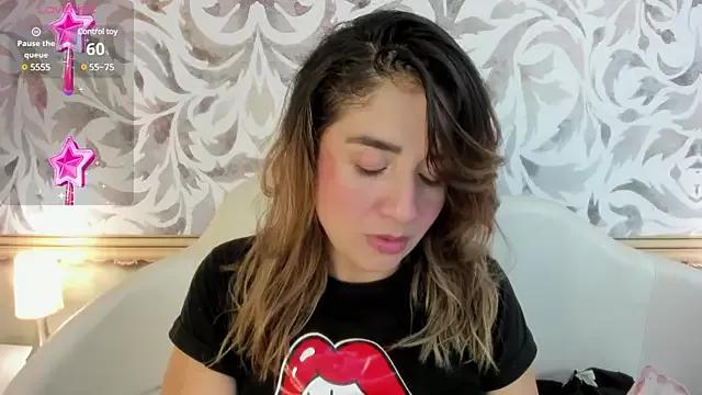 Girls: discover live performances with matured cam models, from teasing to fixations, in a variety of stunning live sex cams.