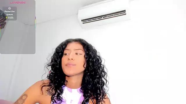Julieta_turner_ from StripChat is Freechat