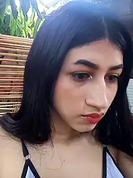 Girls: discover live performances with matured cam models, from teasing to fixations, in a variety of stunning live sex cams.