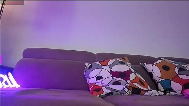 Girls: discover live performances with matured cam models, from teasing to fixations, in a variety of stunning live sex cams.