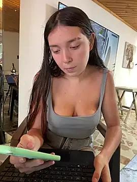 Girls: discover live performances with matured cam models, from teasing to fixations, in a variety of stunning live sex cams.