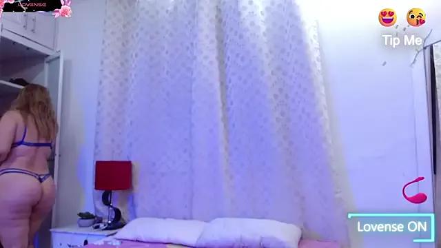 Girls: discover live performances with matured cam models, from teasing to fixations, in a variety of stunning live sex cams.