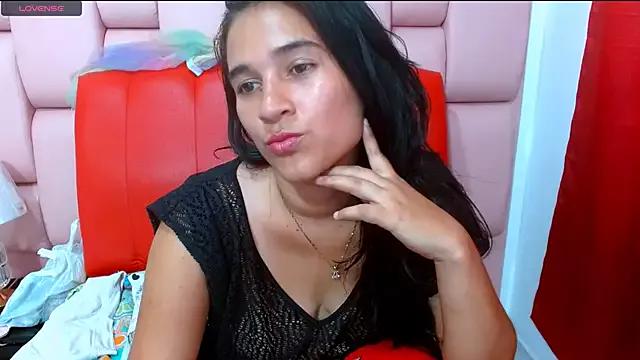 Girls: discover live performances with matured cam models, from teasing to fixations, in a variety of stunning live sex cams.