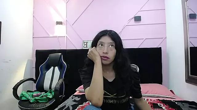 karolinee_66_ from StripChat is Freechat