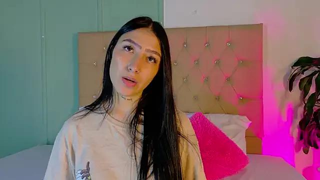 Girls: discover live performances with matured cam models, from teasing to fixations, in a variety of stunning live sex cams.