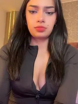 Girls: discover live performances with matured cam models, from teasing to fixations, in a variety of stunning live sex cams.